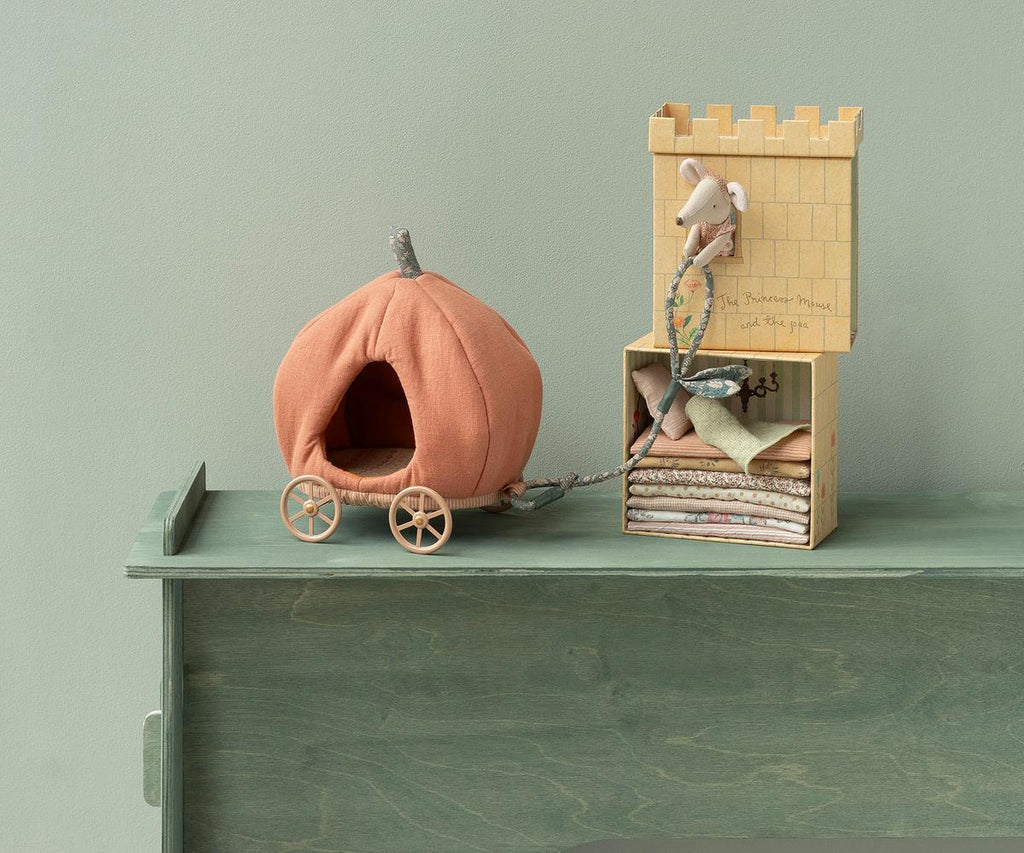 Maileg Pumpkin Carriage, Mouse