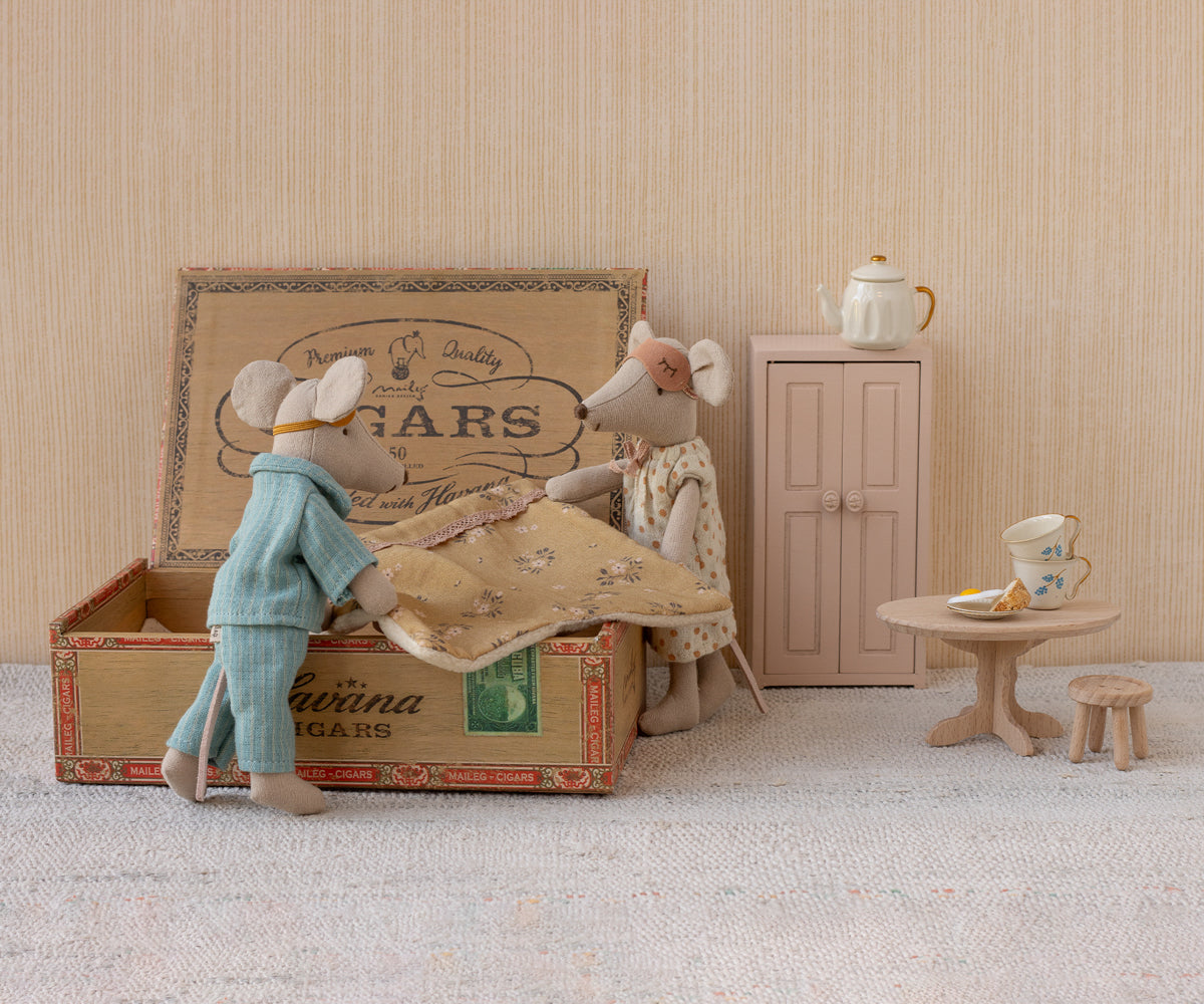 Maileg Mum & Dad Mice in Cigar Box