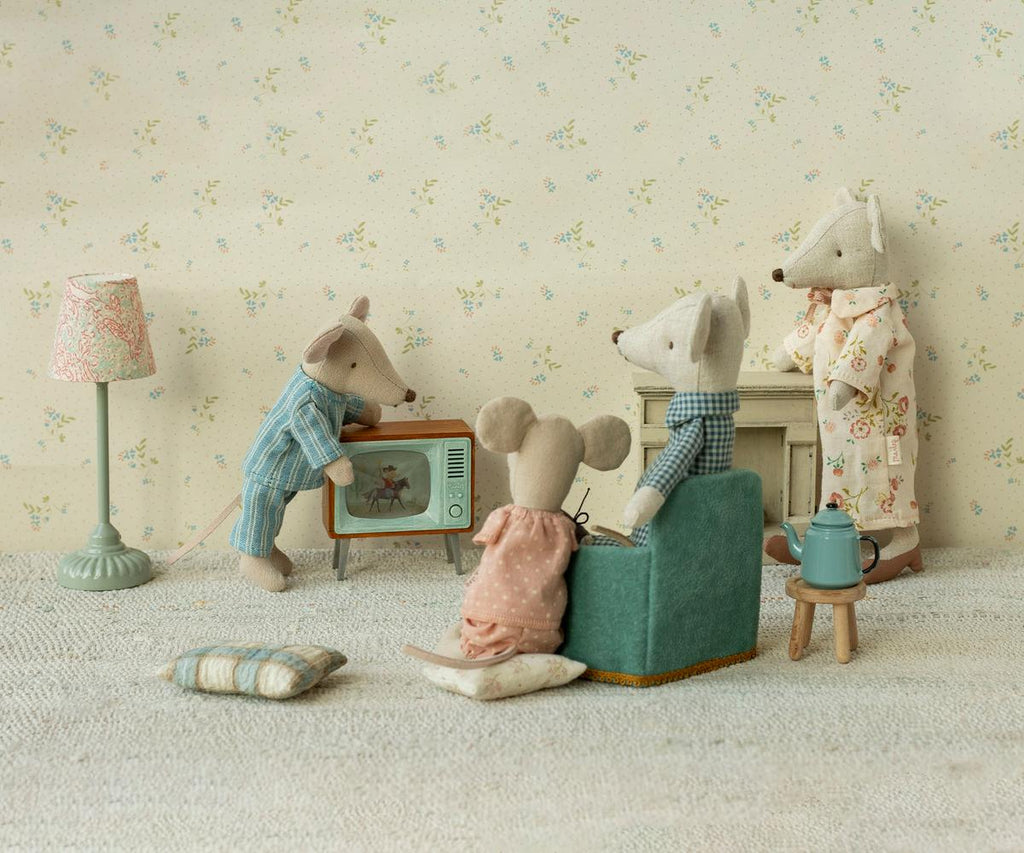 Maileg Grandma & Grandpa Mice in Cigar Box