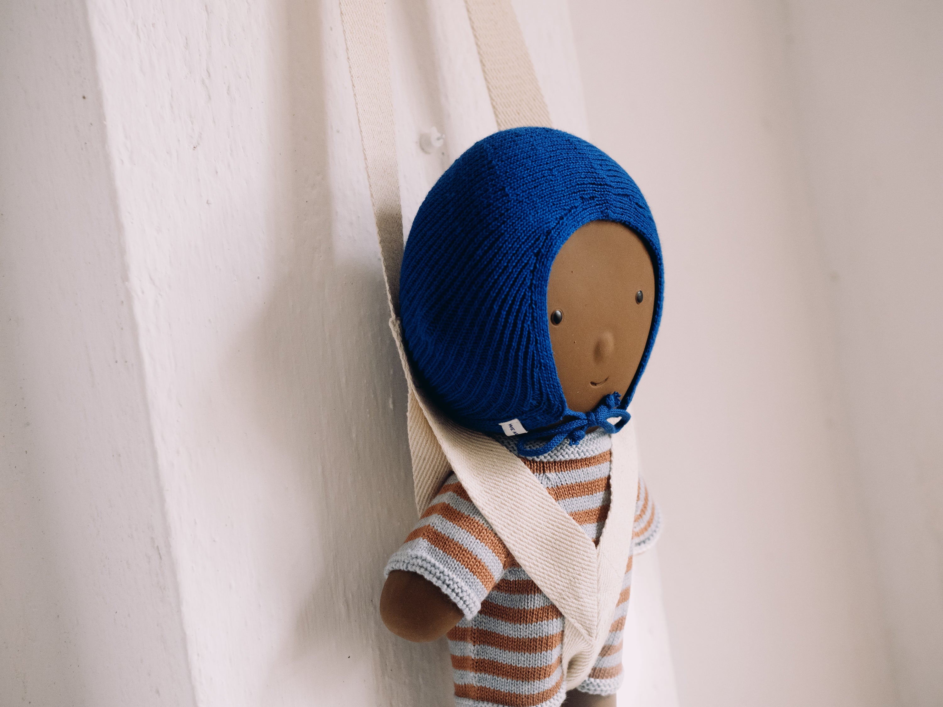 We Are Gommu Solid Bonnet Hat – Blue