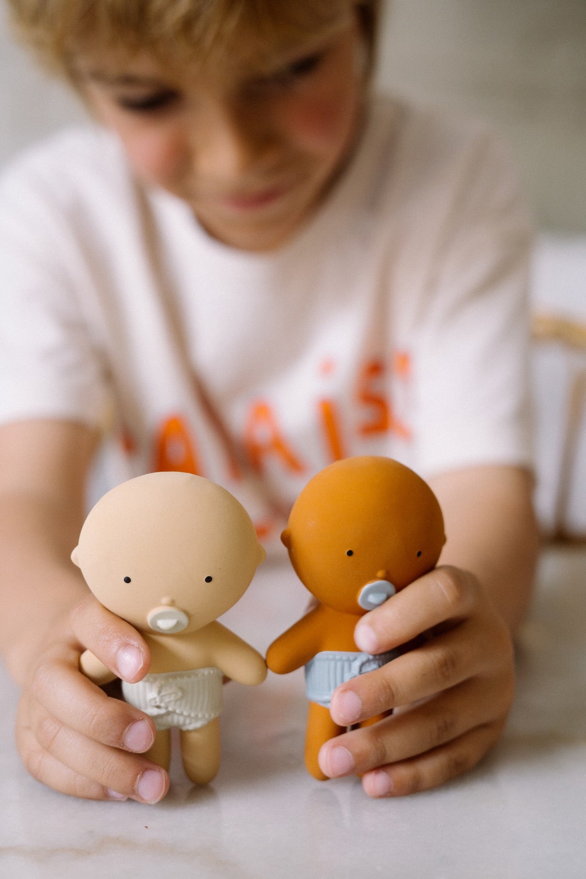 We Are Gommu - Pocket Peach