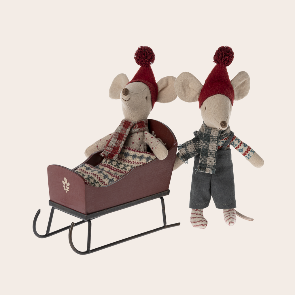 Maileg Sleigh Mouse | Red
