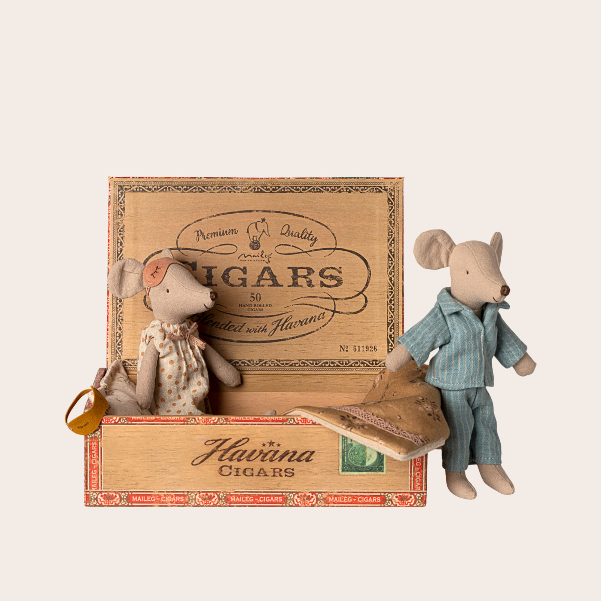 Maileg Mum & Dad Mice in Cigar Box