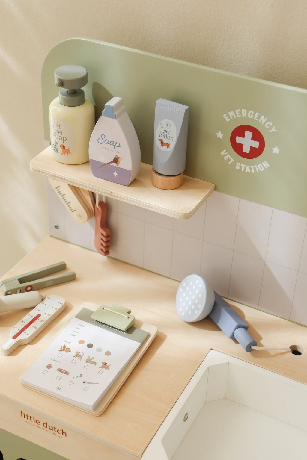 Little Dutch Wooden Veterinary Practice