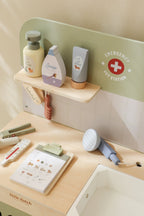 Little Dutch Wooden Veterinary Practice